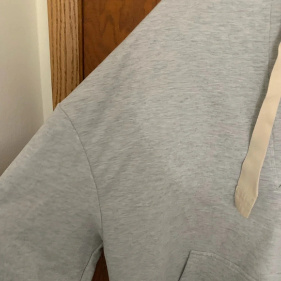 Fabletics Ariana Hoodie - Picture 3 of 8